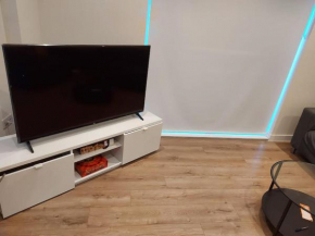 Entire furnsihed Flat available- 30 Mins from Central London